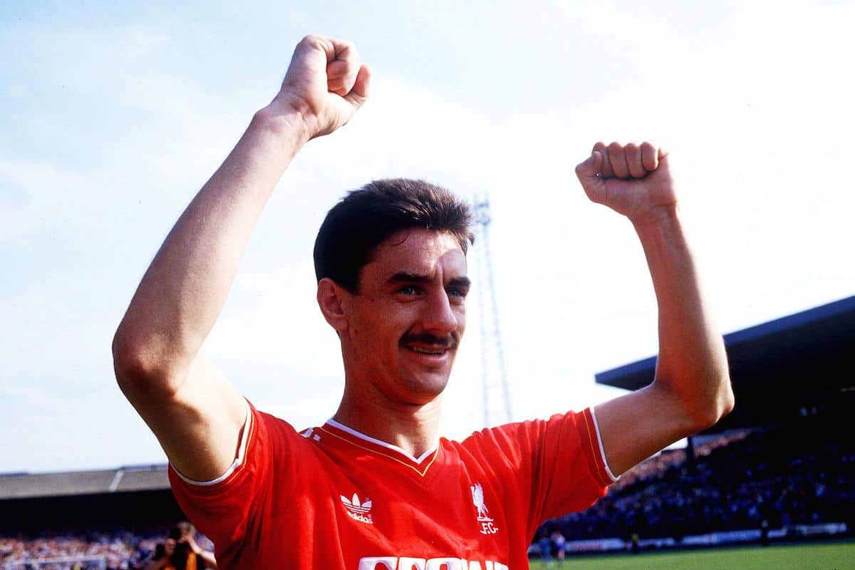 Đánh giá Ian Rush ICON The Moment - lột xác -