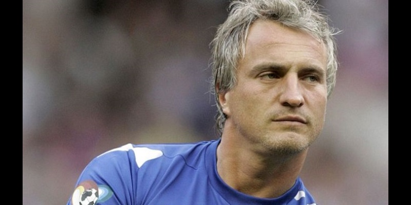 David Ginola | Huyền thoại bóng đá và cuộc đời đầy biến động